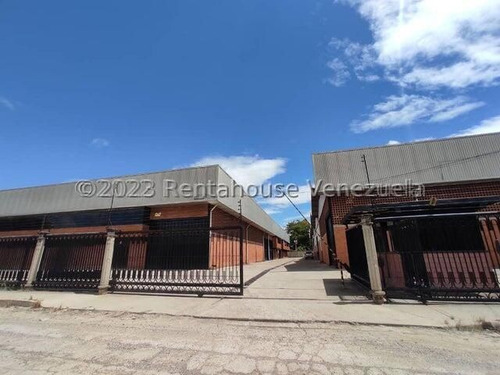 Venta De Galpon Ubicado En La  Carretera Nacional Cagua - Villa De Cura Zona Industrial, Cagua. 24-9169.