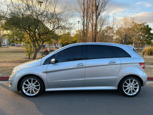 Imagen 2 de 19 de Mercedes Benz