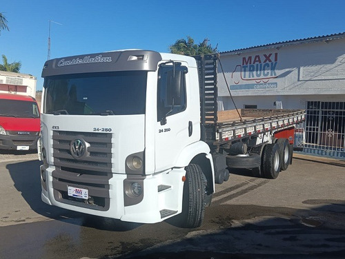 Volkswagen 24250 Truck 6x2 Carroceria De Madeira Ano 2011 !!