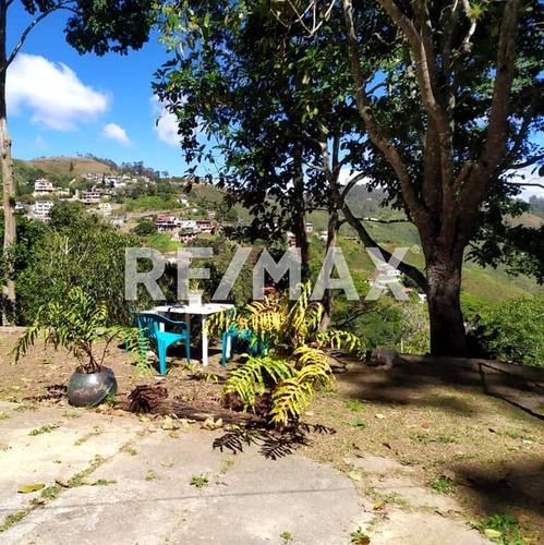 Imagen 5 de 12 de Casa Con Terreno Y Hermosas Vistas, Se Vende En Urb. La Suiza, San Antonio De Los Altos.