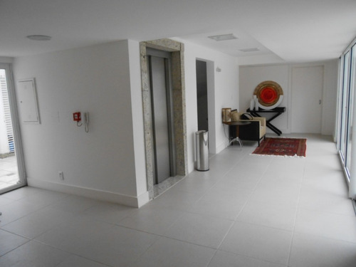 Apartamento Cobertura Com 2 Dormitórios - 3676