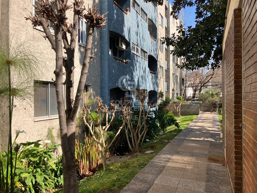 A Pasos De Plaza Ñuñoa, Primer Piso, Oriente