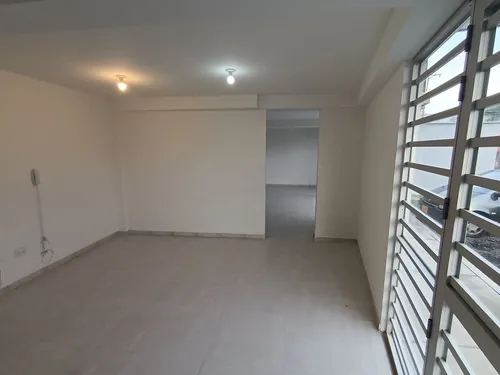 Local En Venta En Sector Centenario (279060884).