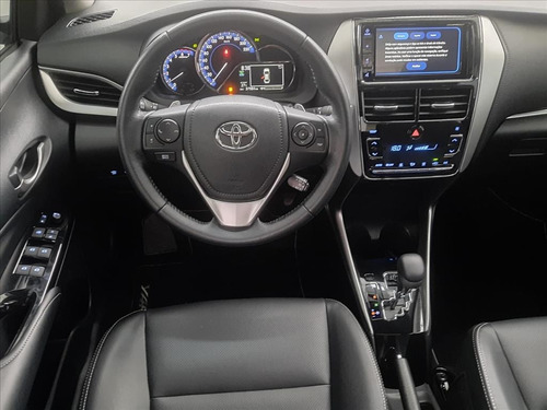 Imagem 9 de 13 de Yaris 1.5 16v Flex Sedan Xls Connect Multidrive