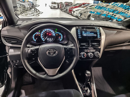 Imagem 5 de 11 de Toyota Yaris 1.3 16v Xl Live