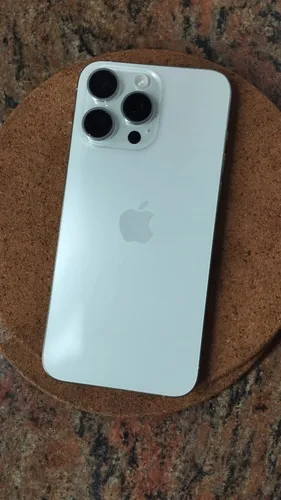 Apple iPhone 15 Pro Max - Titanio Blanco (Usado)