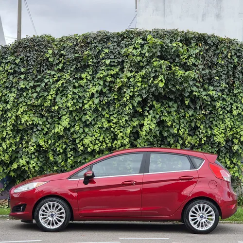Ford Fiesta 1.6 Titanium Mec HB EL MÁS FULL CERTIFICADO POR AUTOMAS