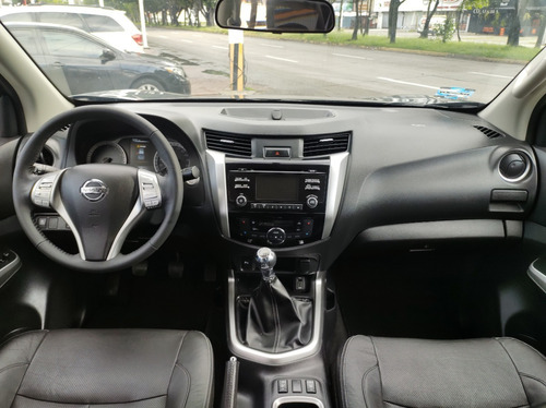 Imagen 11 de 15 de Nissan Frontier Platinum Le 2020 Gris