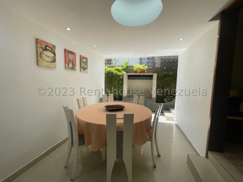Casa En Venta En Colinas De Bello Monte Remodelada Caracas Areas Sociales Seguridad