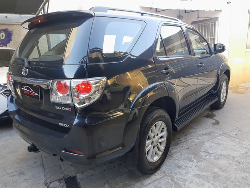 Toyota Sw4 3.0 Srv Cuero I 171cv 4x4 2012