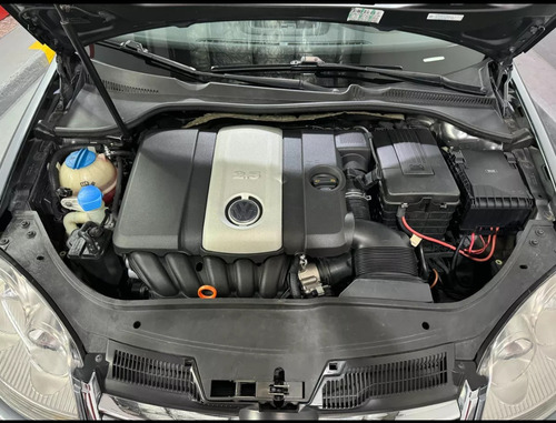 Volkswagen Vento 2.5 Advance 170cv