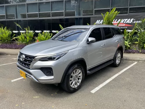 Toyota Fortuner 2.7 27L SRV