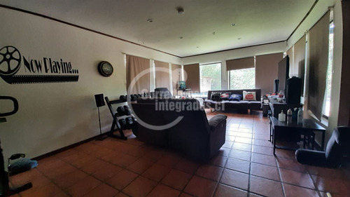 Casa En Venta De 7 Dorm. En Santo Domingo