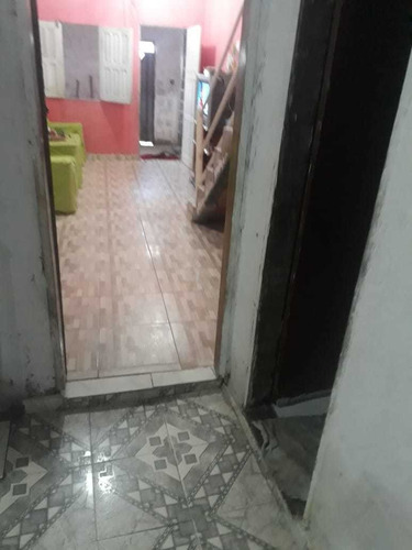 Imagem 8 de 10 de Casa / 3 Quartos /2 Banheiros, 2 Andar- Troca Ou Vende