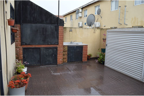 Venta Duplex 4 Amb Con Cochera Y Patio -b. Privado