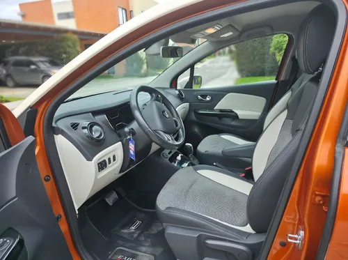 Renault Captur 2.0 Intens Automática
