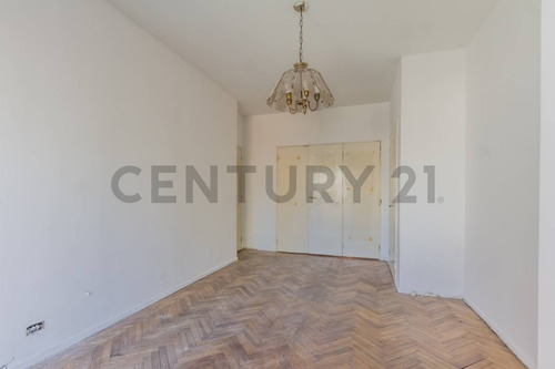 Imagen 13 de 30 de Venta Departamento 4 Ambientes Grandes Balcón Balvanera