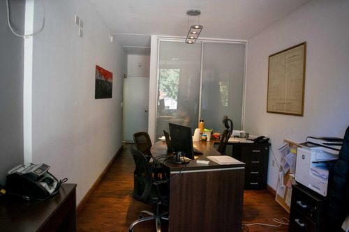 Oficina De 6 Ambientes En Venta En Martinez