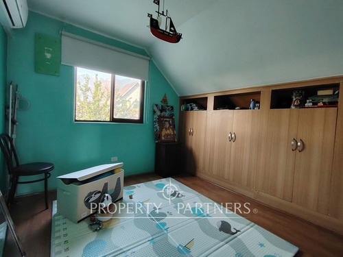 Arriendo Remodelada Casa, Sector Arboleda Peñalolé...