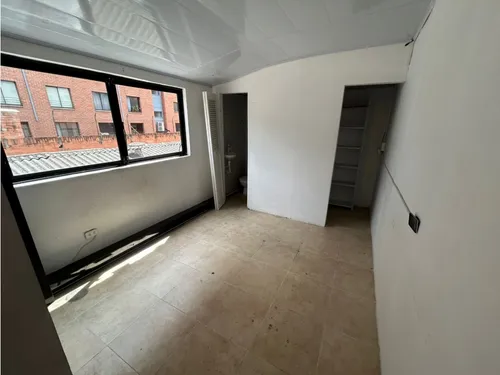 Bodega Tercer Piso En Arriendo San Diego