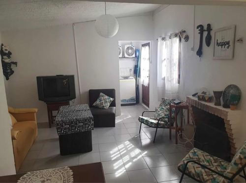 Casa 2 Dormitorio Y 2 Baño Living Grande Estufa A Leña
