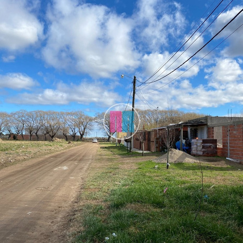 Terreno En San Bernardo Zona Residencial, Servicios De Agua Corriente, Luz Y Cloacas - Oro Y Calle 23
