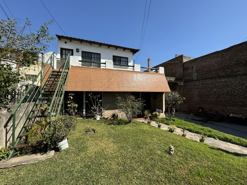 Chalet De 6 Amb C/ Galpón A Refaccionar ¡ideal 2 Familias!