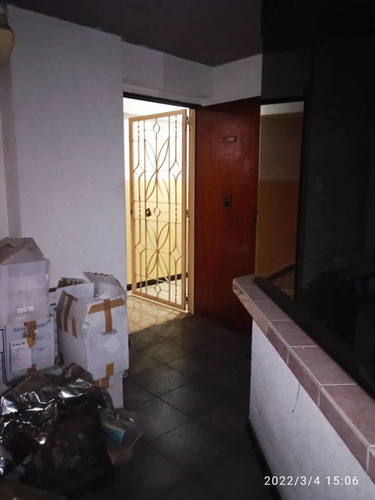 Imagen 5 de 12 de Niurka Paraguán Vende Oficina Pleno Centro De Caracas