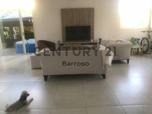 Imagen 5 de 23 de Espectacular Casa En Barrio Dalvian
