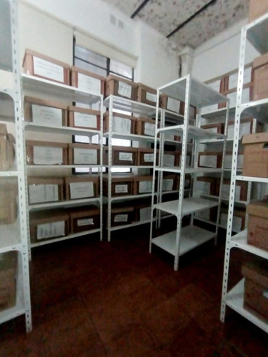 Imagen 10 de 17 de Casa En Planta Baja De 3 Ambientes En Pichincha Con Patio