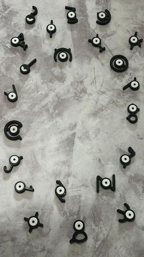Pokemon Unown Figura 3d Con Iman