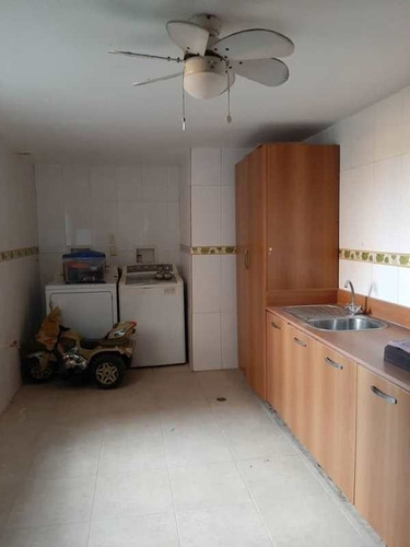 Imagen 14 de 18 de Gabriel Rivas Vende Casa En Urb. El Parral Valencia Cod: Lemc-458