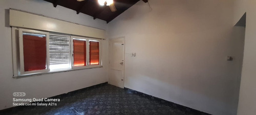 Casa En Venta Luis Guillon !! Oportunidad