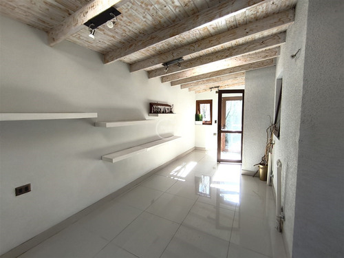 Espectacular Casa En Venta De 3 Dorm. En Chicureo