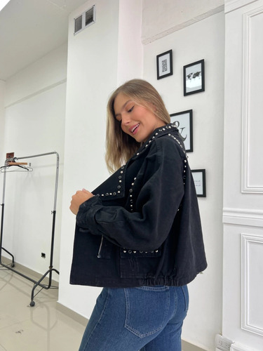 Campera De Jean Con Tachas Oversize Importada