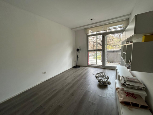 Departamento 2 Ambientes En Caballito, Frente A Plaza Aramburu