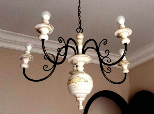 Imagem 2 de 5 de Lustre Torneado 5 Lâmpadas