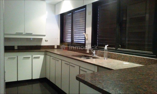 Imagen 5 de 12 de Casa De Categoria