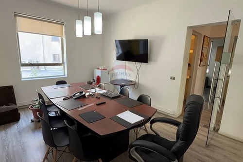 Casa Comercial 339 M² Construidos - Providencia