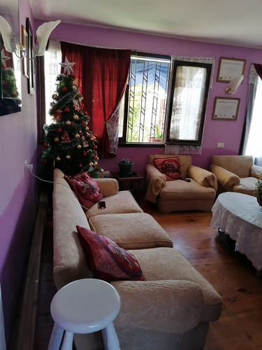 Casa En Venta De 2 Dorm. En Estación Central