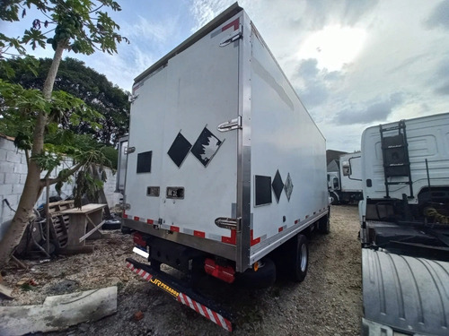 Imagem 3 de 14 de Mercedes Benz Mb Acelo 915 4x2 Ano 2010 Com Câmara Fria