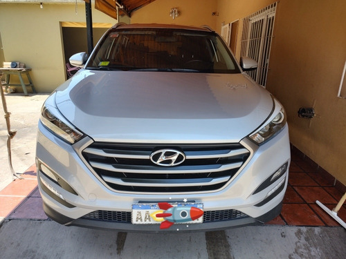 Imagen 2 de 16 de Hyundai Tucson 2016 2.0 Gl 154cv 6at 2wd