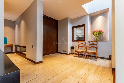 Casa En Venta De 6 Dorm. En Lo Barnechea