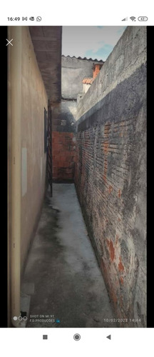 Casa Grande Com 3x Quartos.