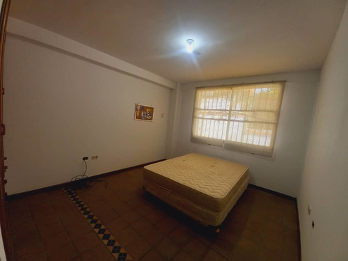 Imagen 4 de 11 de Apartamento En Alquiler Residencia Portachuelo Ah