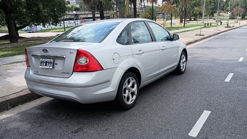 Ford Focus 2 2.0 Ghia At