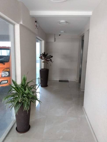 Imagen 2 de 10 de Departamento De 2 Ambientes A Estrenar En Zona Tribunales