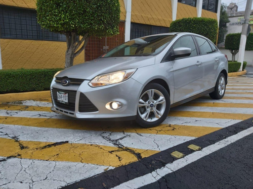 Imagen 2 de 14 de Ford Focus Se