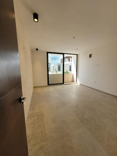 Casa En Venta Merida, Temozon Norte, Sabbia, 2 Hab Roof, Entrega Inmediata.