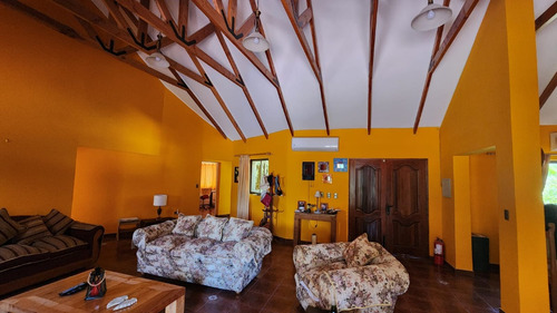 Precio Rebajado Parcela Con Gran Casa, Piscina Y Quinch